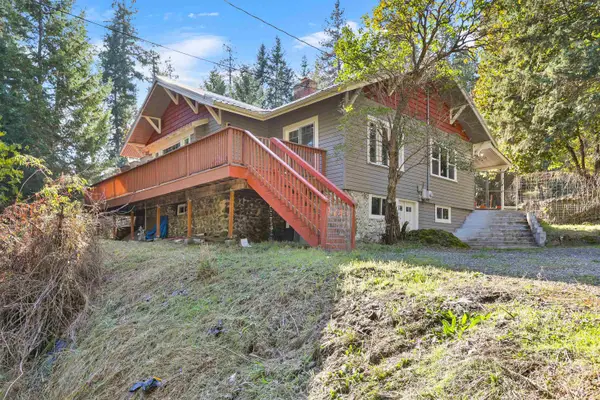 17221 N Little Spokane Dr, Colbert, WA 99005-9613