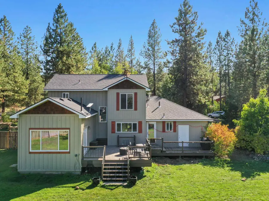 15216 W Bluegrass Rd, Nine Mile Falls, WA 99026 - #2