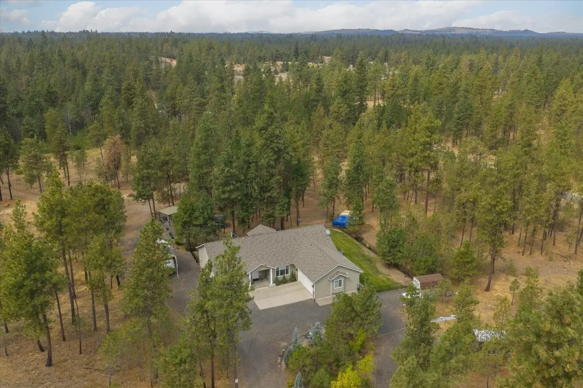 18206 S Hanson Pond Ln, Cheney, WA 99004 - #1