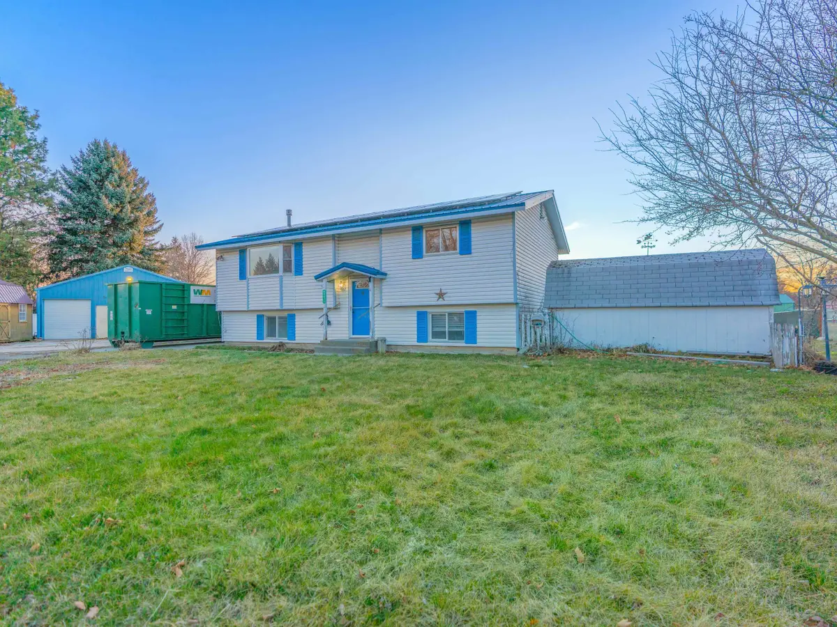 4907 N Chase Rd, Newman Lake, WA 99025 - #1