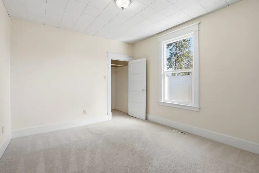 419 W Rockwell Ave, Spokane, WA 99205 - #2