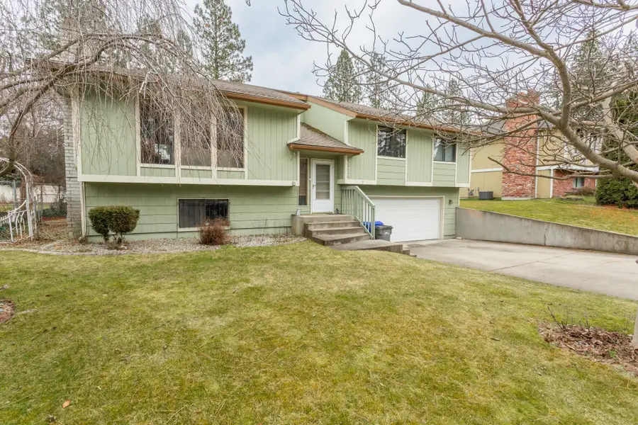 10620 N College Place Dr, Spokane, WA 99218 - #2