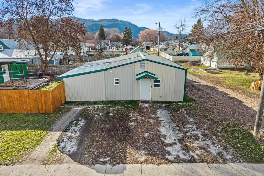 108 S Stevens St, Chewelah, WA 99109 - #3