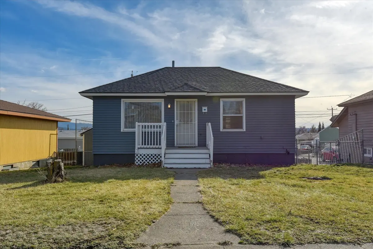 3812 E Frederick Ave, Spokane, WA 99217 - #1