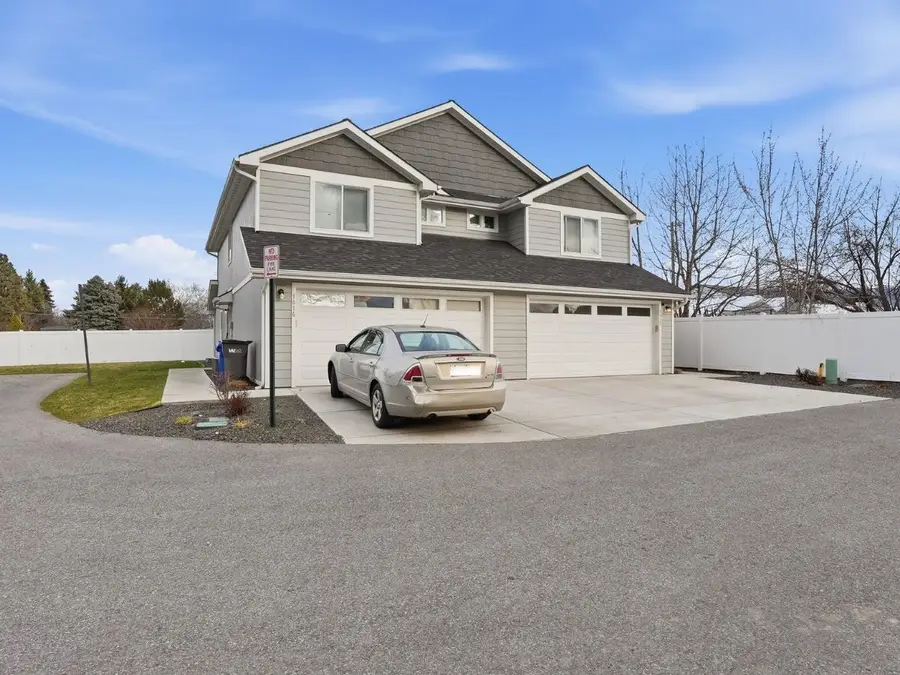 1412 N Michigan Ln, Greenacres, WA 99016 - #3