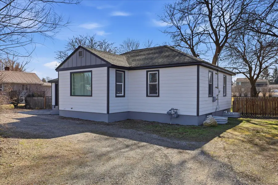 9816 E Broadway Ave, Spokane Valley, WA 99206 - #2