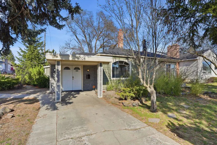 1328 W Gordon Ave, Spokane, WA 99205 - #3