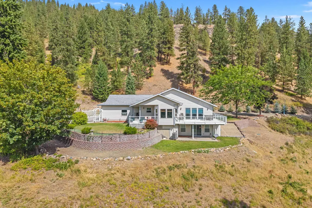 2024 Summit Valley Q Rd, Addy, WA 99101 - #1