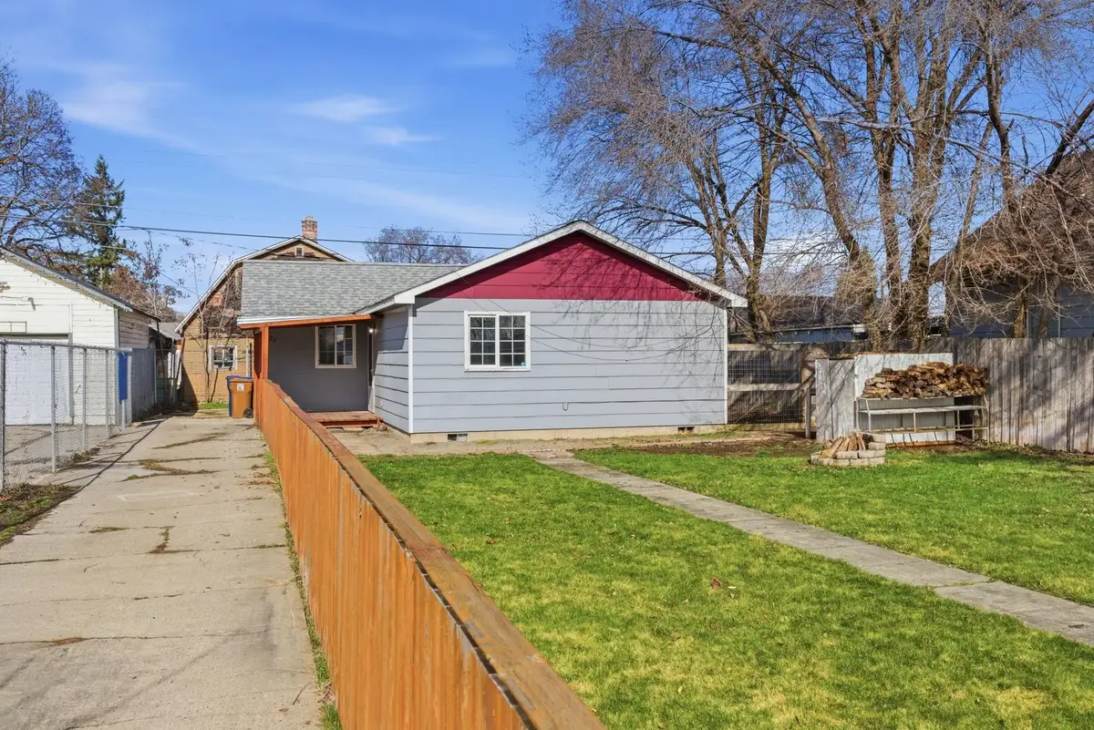 923 E Walton Ave, Spokane, WA 99207 - #1