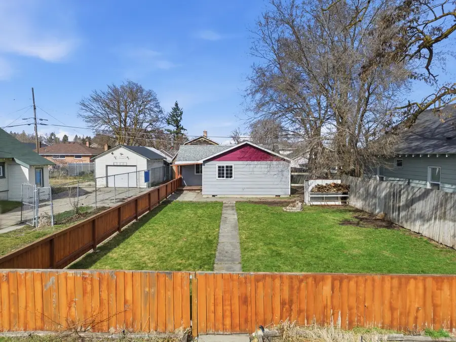 923 E Walton Ave, Spokane, WA 99207 - #2
