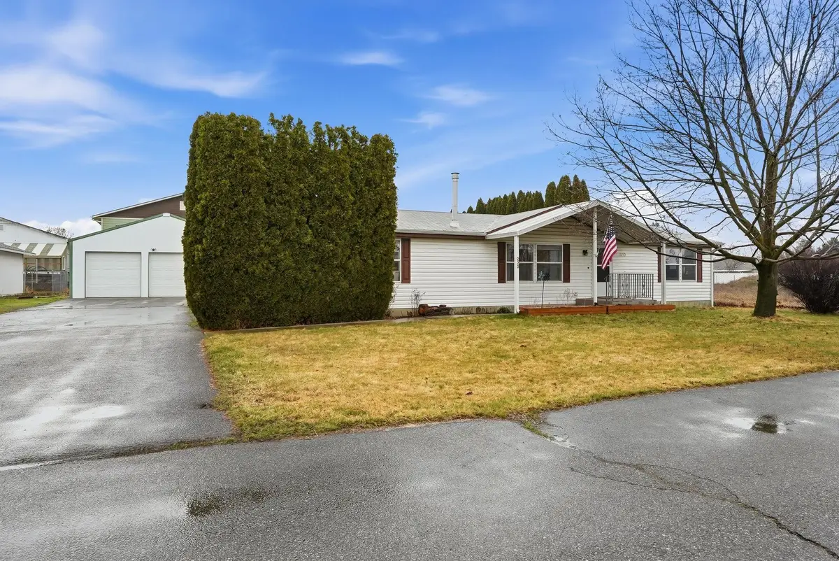 220 N Galway Ln, Spokane Valley, WA 99037 - #1