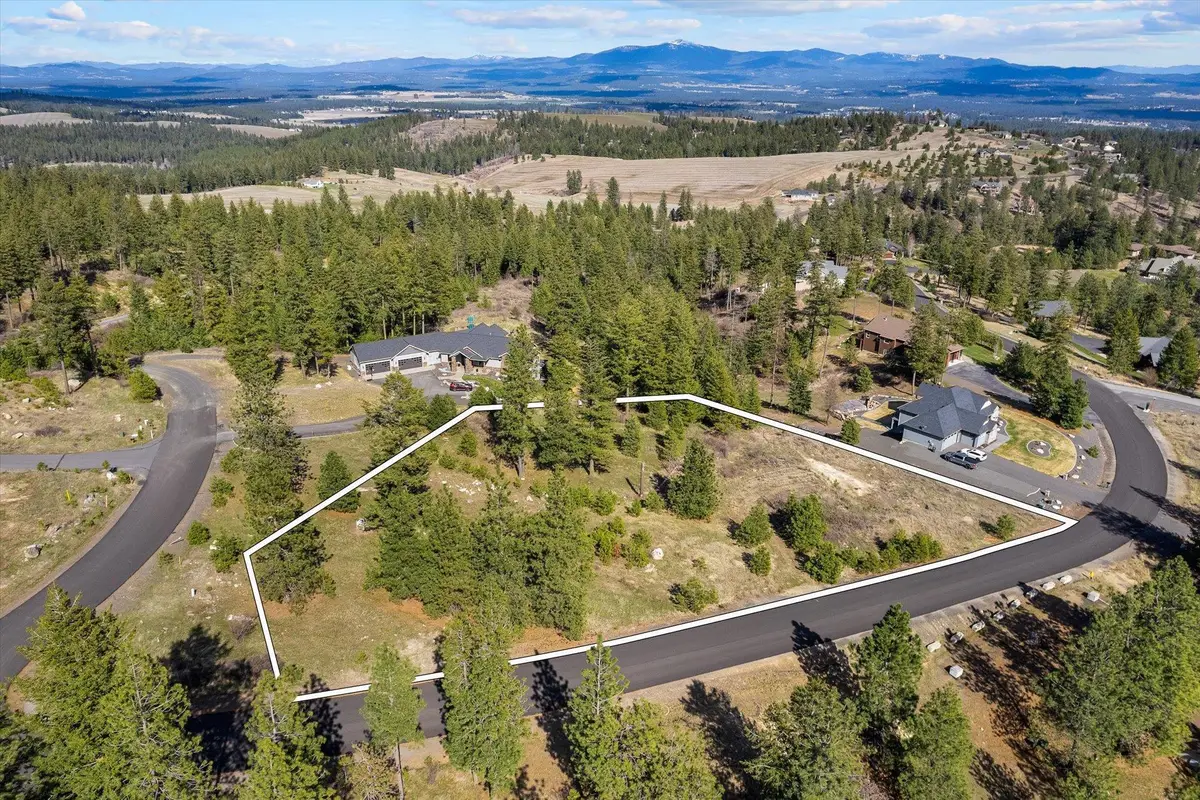 5904 W Hayden Ln, Spokane, WA 99208 - #1