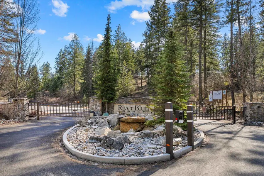 5904 W Hayden Ln, Spokane, WA 99208 - #2