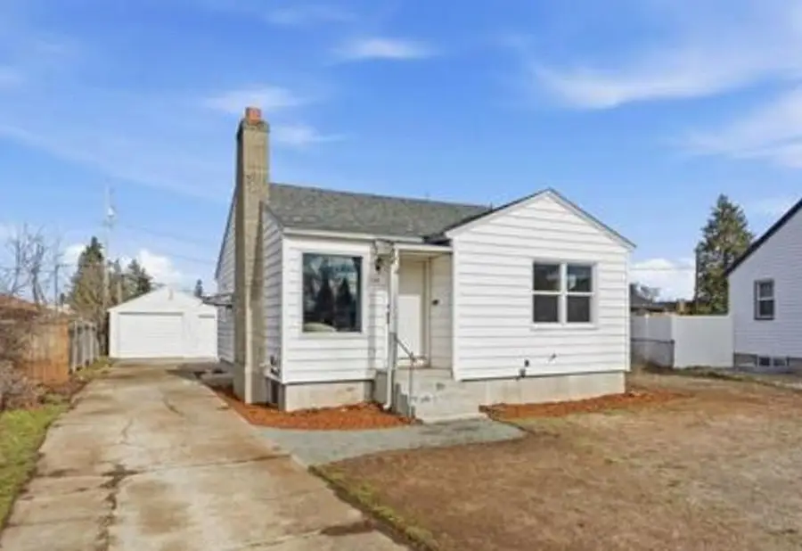 2104 W Mansfield Ct, Spokane, WA 99205 - #2