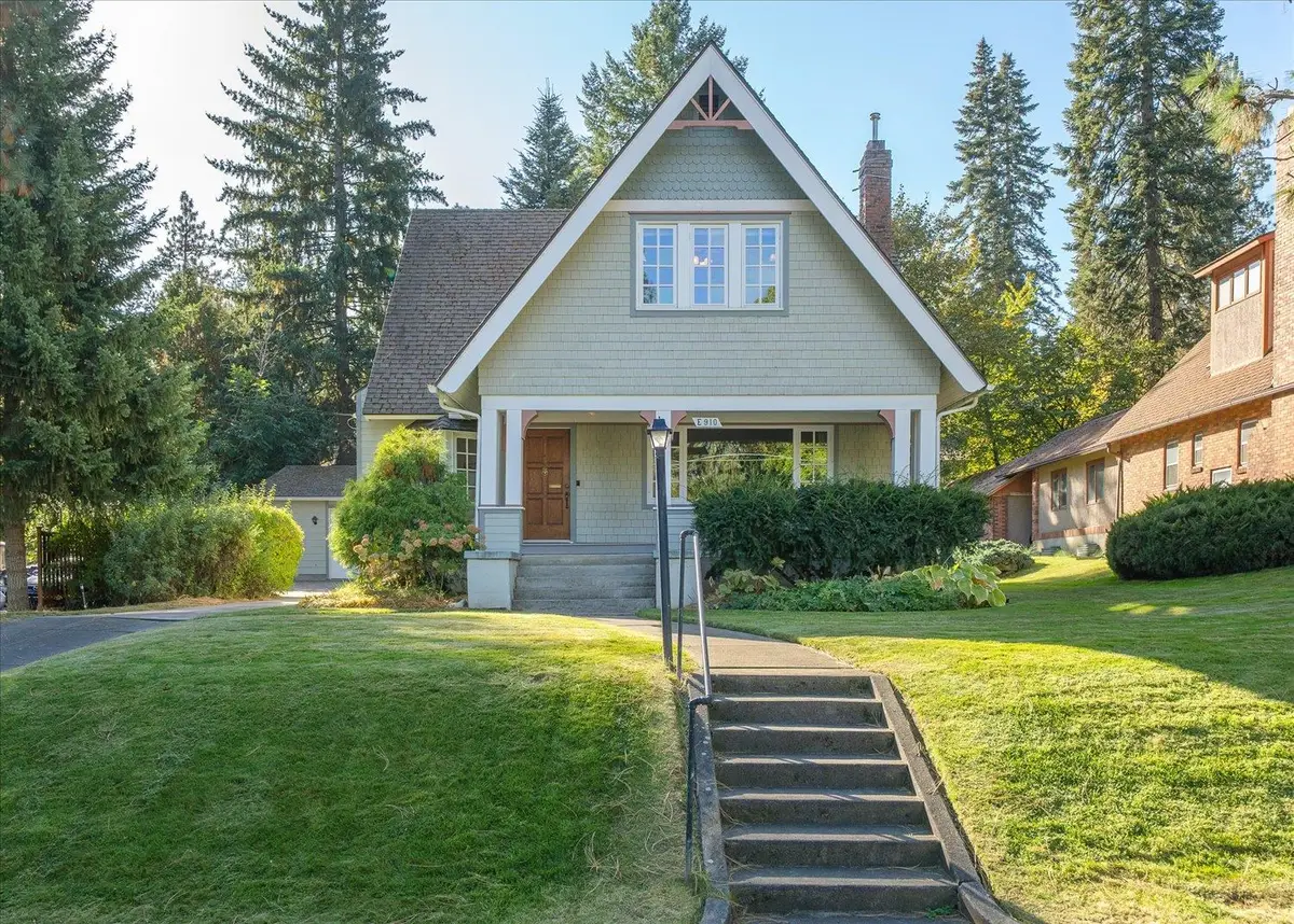 910 E 18th Ave, Spokane, WA 99203 - #1