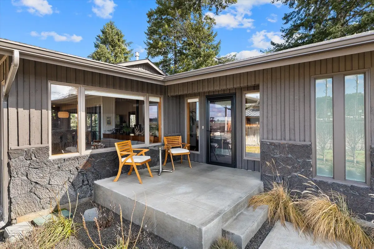 7515 E South Riverway Ave, Spokane Valley, WA 99212 - #1