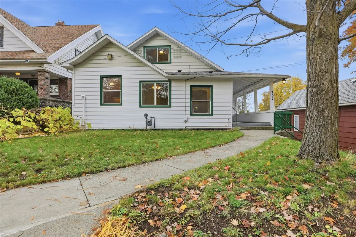 707 E 8th Ave, Spokane, WA 99202-2425 - #1