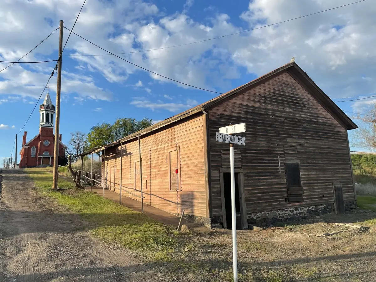 103 N B St, Sprague, WA 99032 - #1