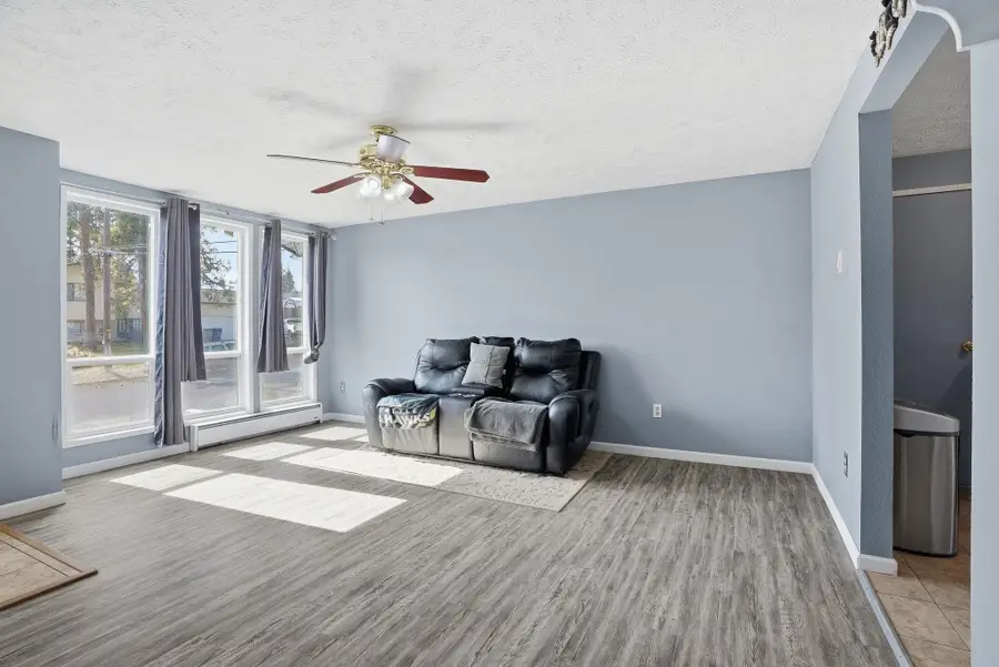 1045 E Evergreen Dr, Medical Lake, WA 99022 - #3