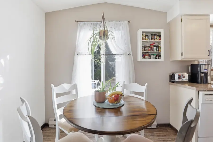 8111 E Harrington Ave, Spokane Valley, WA 99212 - #3