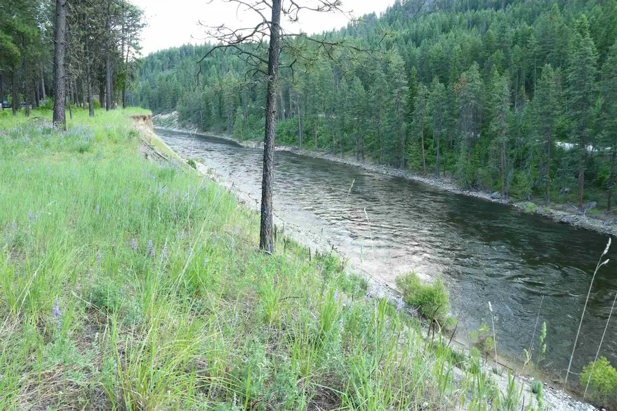 3733 C Sand Creek Rd, Kettle Falls, WA 99141 - #2