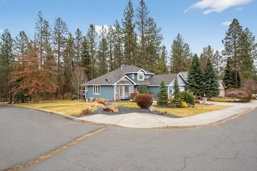 15920 N Glencrest Dr, Spokane, WA 99208 - #3