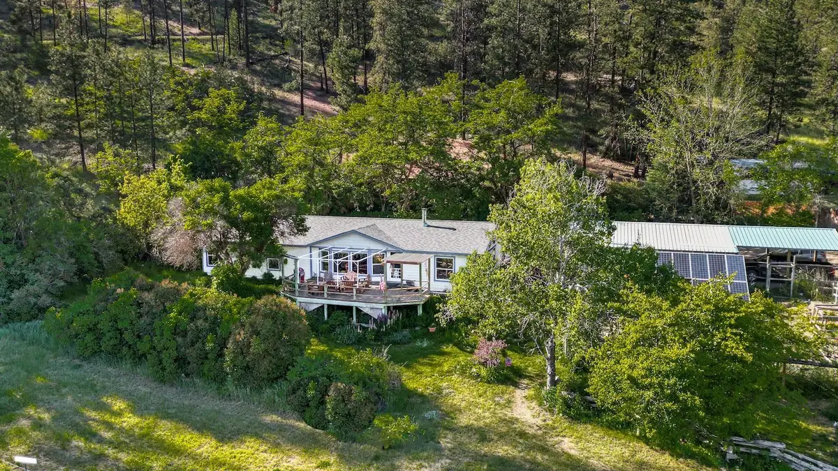 32965 Hawk Creek Ranch Rd N, Davenport, WA 99122 - #1