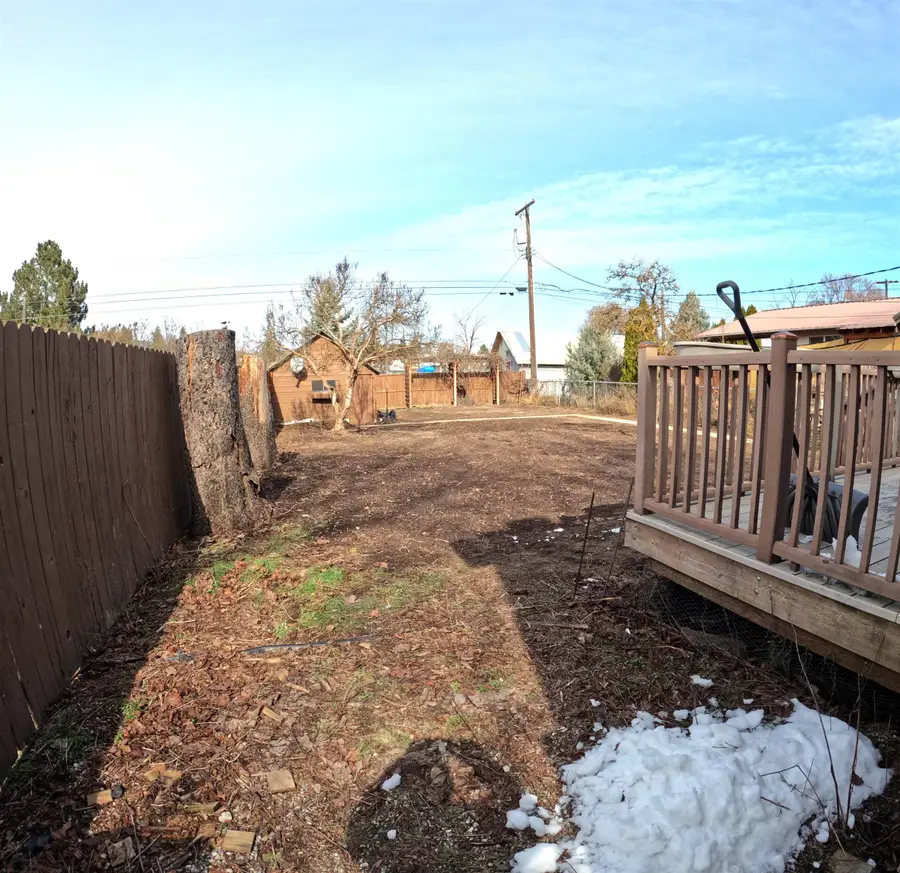 808 W Clay Ave, Chewelah, WA 99109 - #2