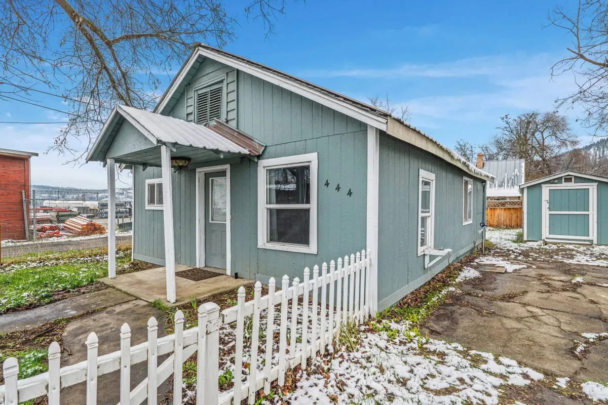 444 W 1st Ave, Colville, WA 99114 - #1