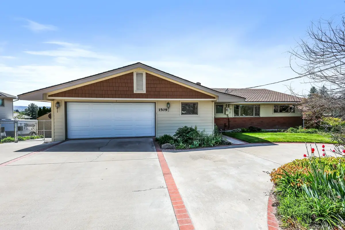 1509 W Courtland Ave, Spokane, WA 99205 - #1