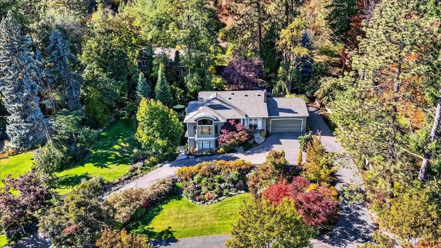 9115 N Mountain View Ln, Spokane, WA 99218 - #2