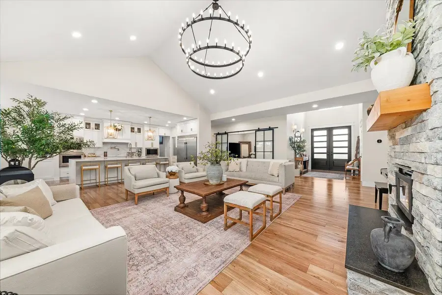 15921 W Four Mound Rd, Nine Mile Falls, WA 99206 - #3