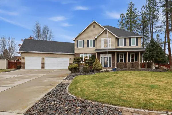 1023 E Golden Ct, Spokane, WA 99208