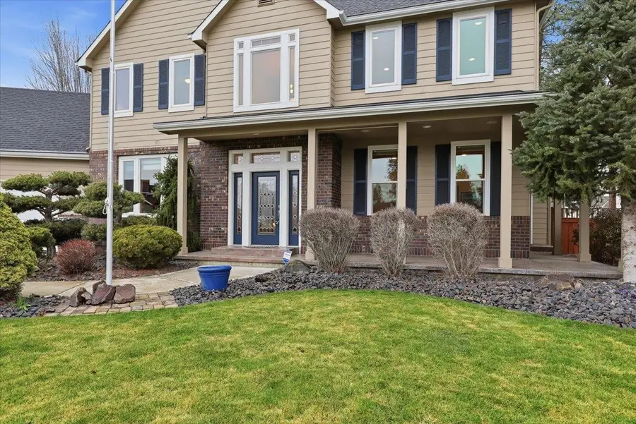 1023 E Golden Ct, Spokane, WA 99208 - #2