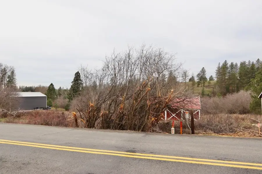 429 NE Stringham Rd, Rockford, WA 99030 - #2