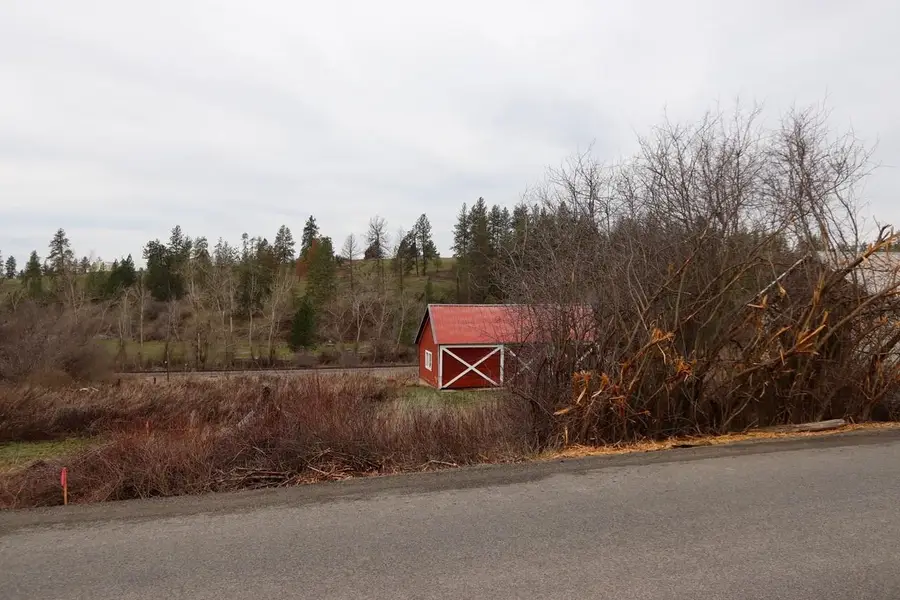 429 NE Stringham Rd, Rockford, WA 99030 - #3