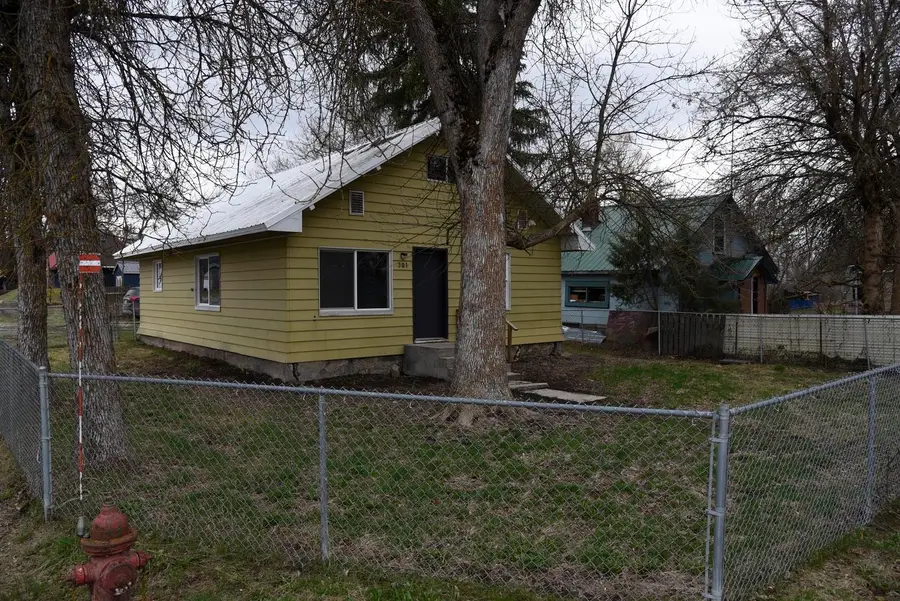 301 2nd Ave, Cusick, WA 99119 - #2