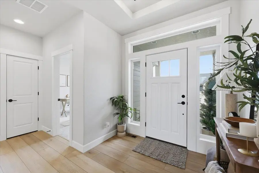 1304 S Manifold Rd, Spokane Valley, WA 99016 - #2