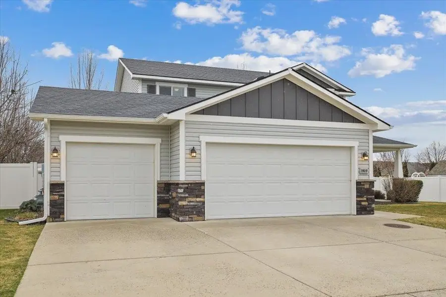 3909 W Dawn Ave, Spokane, WA 99208 - #3