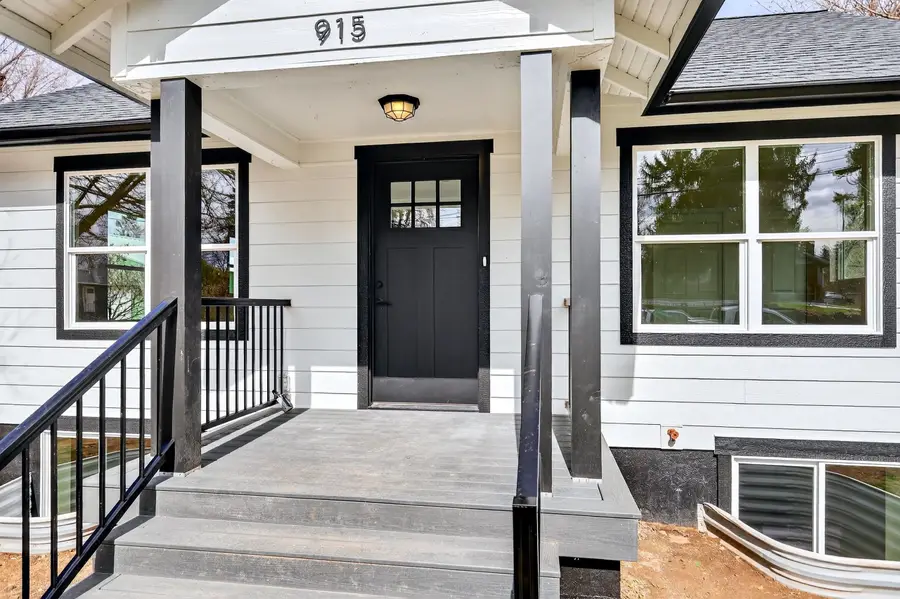 915 E 34th Ave, Spokane, WA 99203 - #2