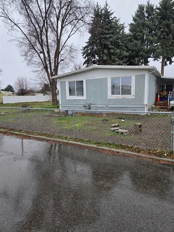 18915 E Marietta Ave, Otis Orchards, WA 99027