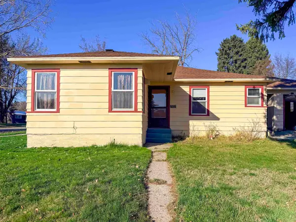 780 S Larch St, Kettle Falls, WA 99141