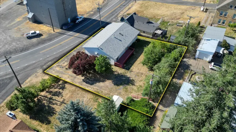 320 S Ramsey St, Tekoa, WA 99033 - #3