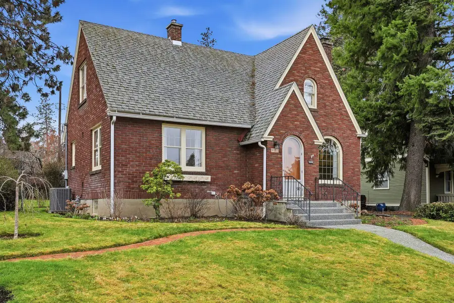 811 W 24th Ave, Spokane, WA 99203 - #3