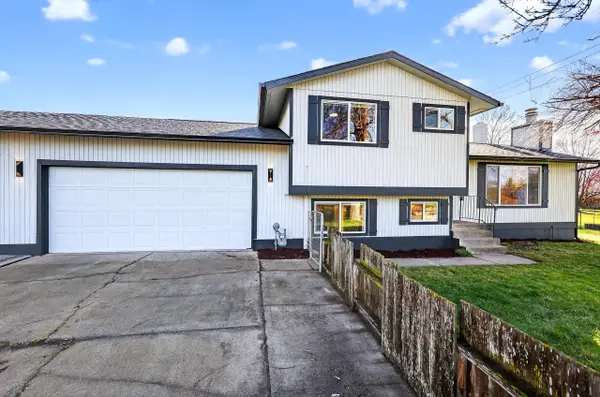 5204 N Chase Rd, Newman Lake, WA 99025