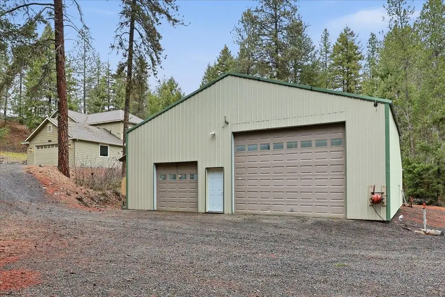 23039 N Crescent Rd, Chattaroy, WA 99003 - #2
