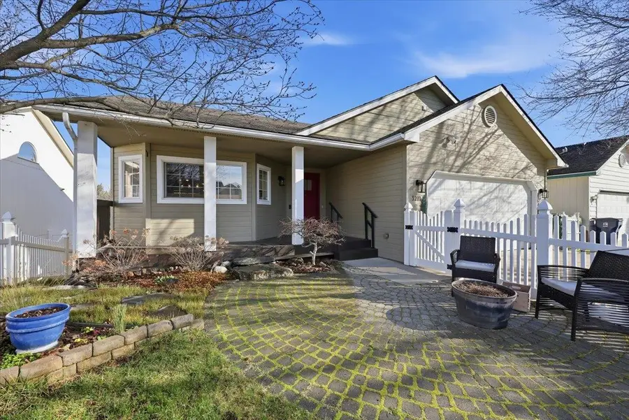 3211 E 43rd Ave, Spokane, WA 99223 - #2