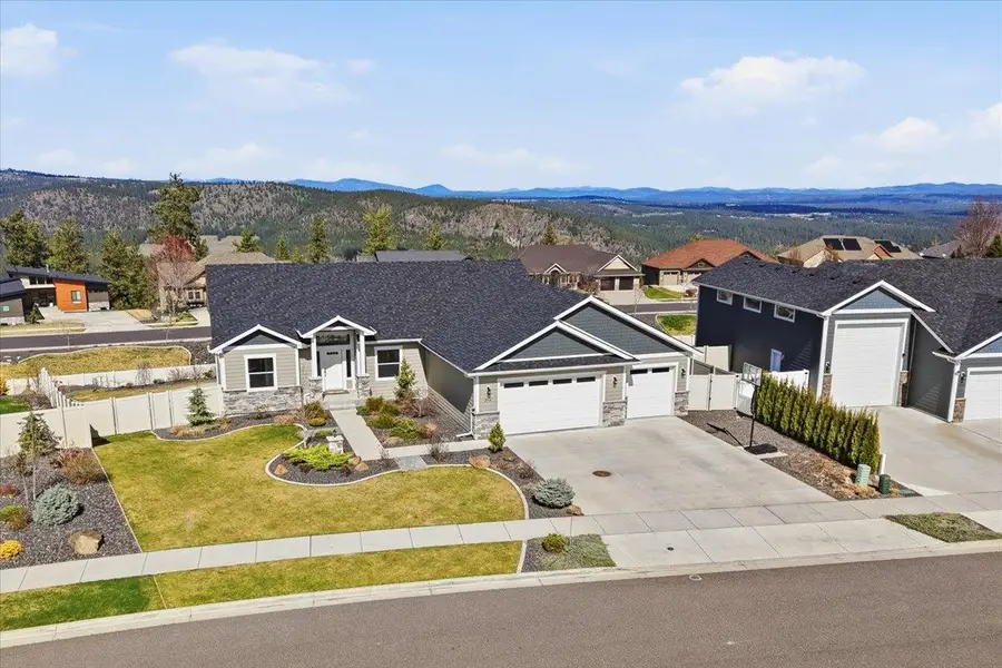 2712 W Howesdale Rd, Spokane, WA 99208 - #3