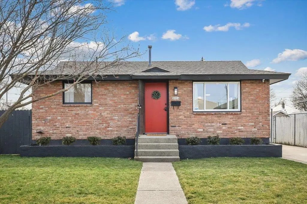 2024 E Nebraska Ave, Spokane, WA 99207 - #1