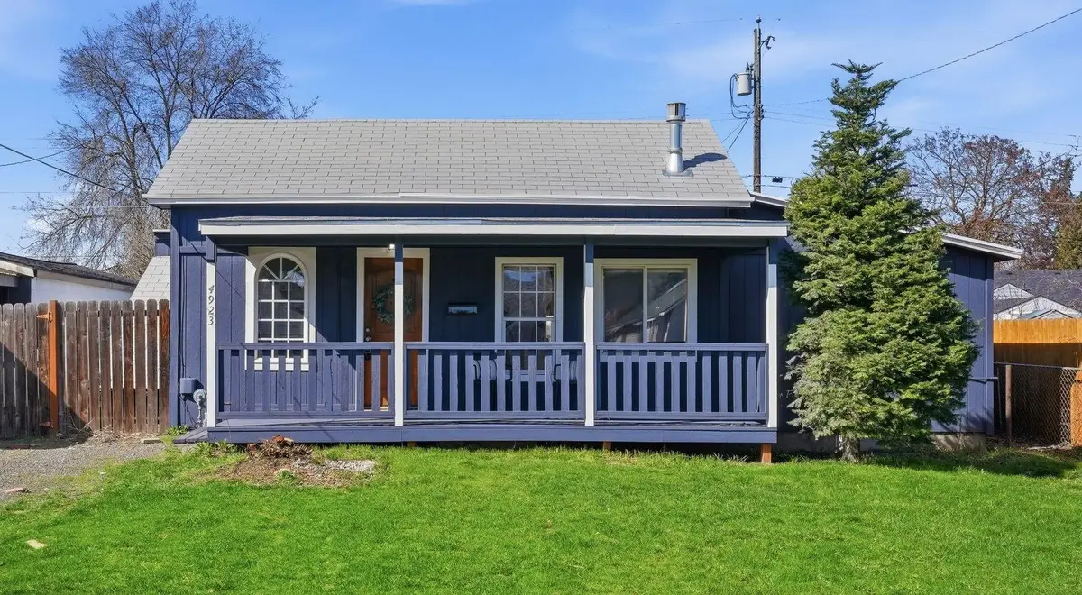 4923 N Cook St, Spokane, WA 99217 - #1